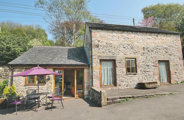 Wisteria Cottage - E5387