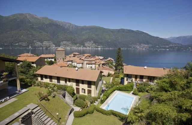 With great attention to detail furnished studio apartments in a residence with pool
