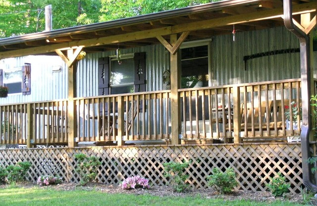 Wolf Creek Farm ~ For a 'Howling' Good Time!