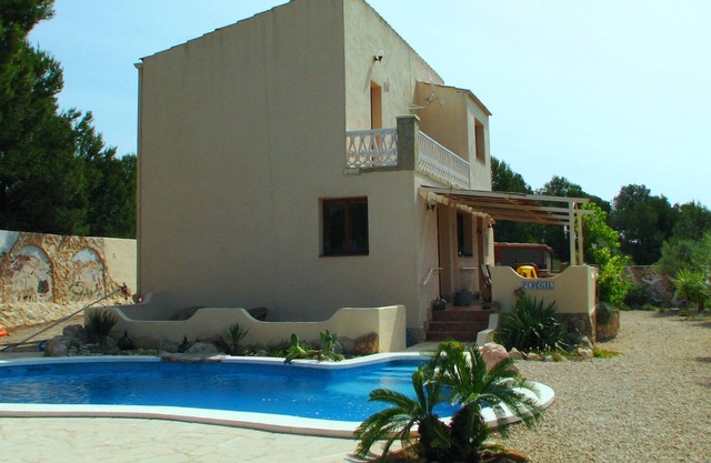 Wonderful country house with private pool