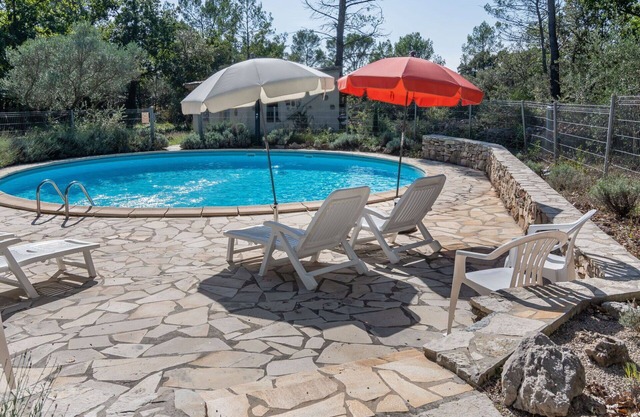 Wonderful private villa for 8 guests with WIFI, private pool, TV, terrace, pets allowed and park.