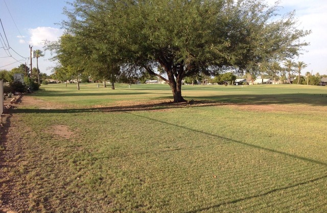 Wonderful Golf View! Golf Course Home, 2 blocks from Fairway recreation center.