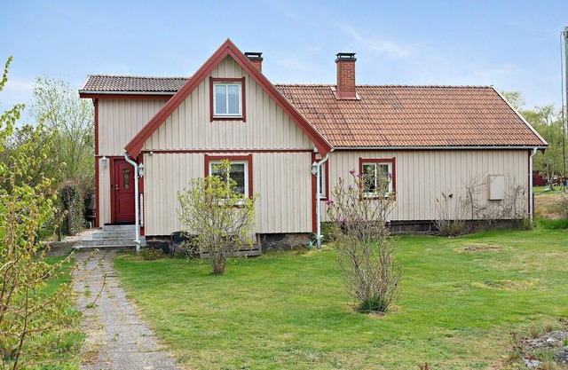 Wonderful house close to the sea at Hasslö