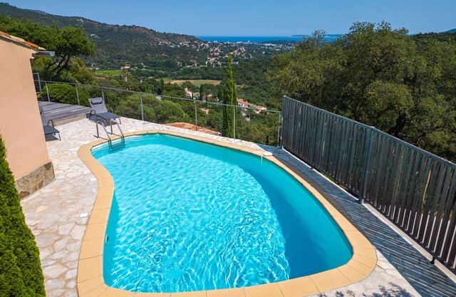 Wonderful private villa for 6 guests with private pool, A/C, WIFI, TV and terrace