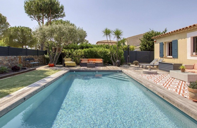 Wonderful private villa for 4 guests with WIFI, A/C, private pool, TV and terrace