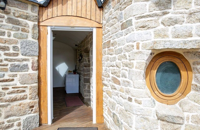 Wonderful private villa for 4 guests with WIFI, TV, terrace and parking