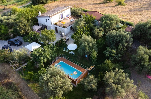 Wonderful private villa for 6 people with A/C, WIFI, private pool, TV, terrace and panoramic view