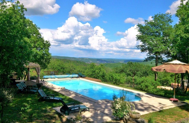Wonderful private villa with WIFI, private pool, A/C, TV, patio, pets allowed and panoramic view