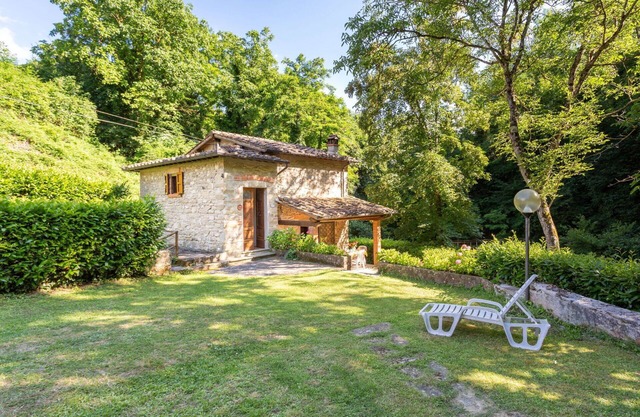 Wonderful private villa for 4 people with WIFI, TV, patio, pets allowed and parking