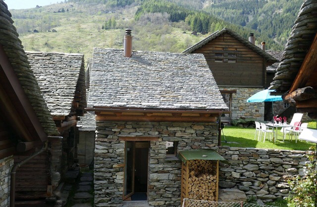 Wonderful private villa for 4 guests