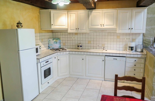 Wonderful private villa for 8 guests with private pool, WIFI, TV, terrace, pets allowed and park.