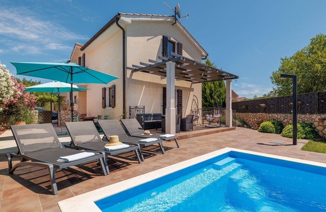 Wonderful private villa for 6 people with private pool, A/C, WIFI, TV, terrace and pets allowed