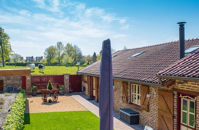 Wonderful private villa for 10 people with WIFI, hot tub, A/C, TV and terrace
