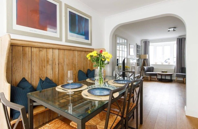 Wonderful Seafront Home - Panoramic Ocean Views