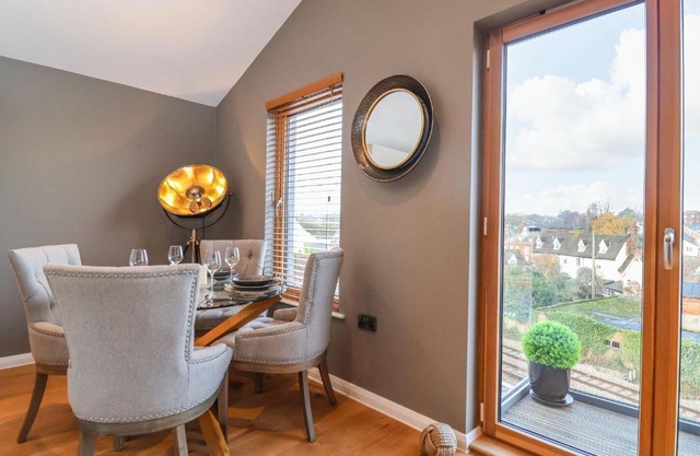 Woodbridge Penthouse