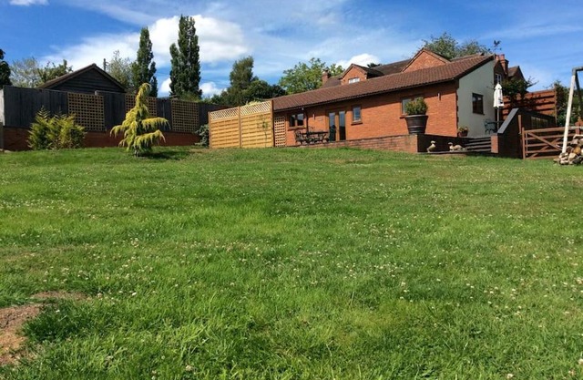 Woodcutters Barn, overlooking Ledbury & Malvern Hills