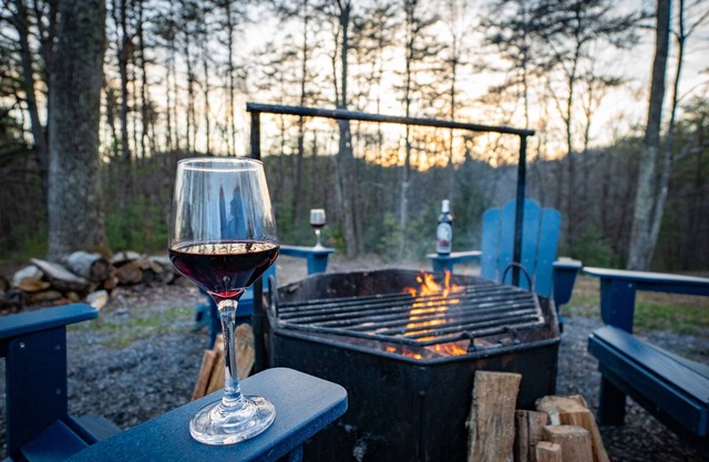 Wooded Circle - Barrel sauna, hot tub, fire pit