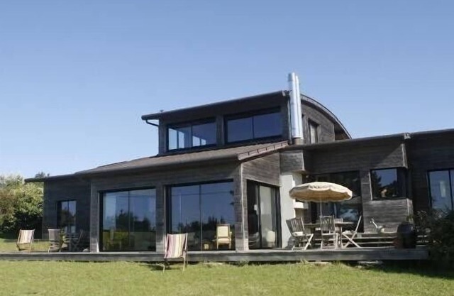 Wooden architect's house, facing south, facing the sea