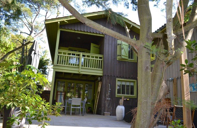 Wooden house style fisherman's hut 200 m from the beach
