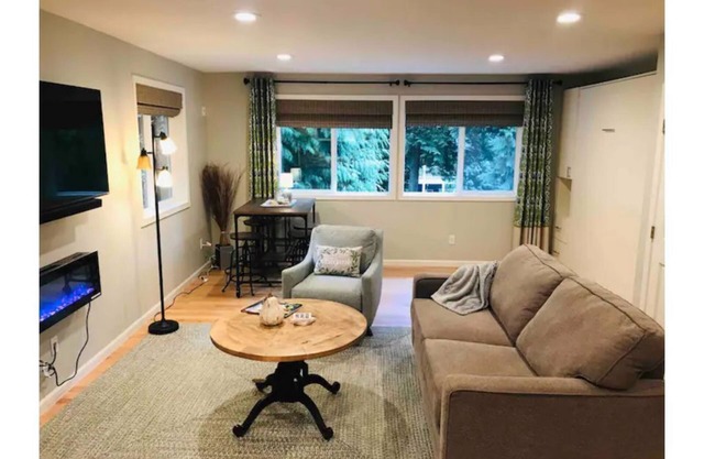 Woodinville Wellington Creekside Studio