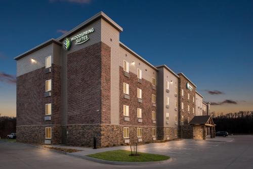 WoodSpring Suites Coralville Iowa City