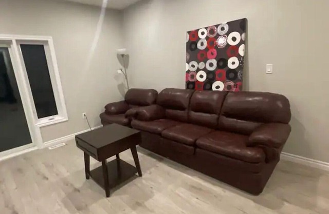 Woodstock house-Fully Furnished 5 BR townhouse