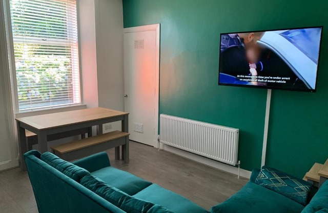 Woodvale Flat, Renton, Loch Lomond