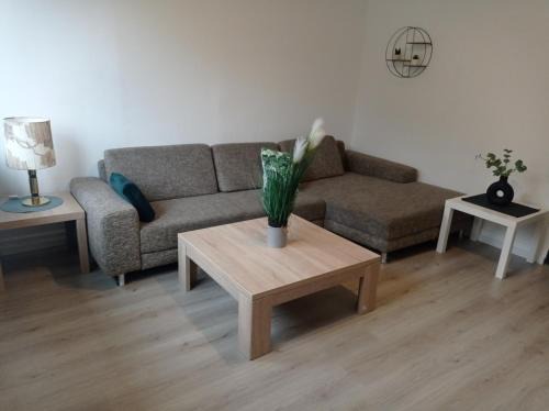 Work and Stay Meinezhagen 5 schlafzimmer 10 betten, 2 badezimmer,150 qm