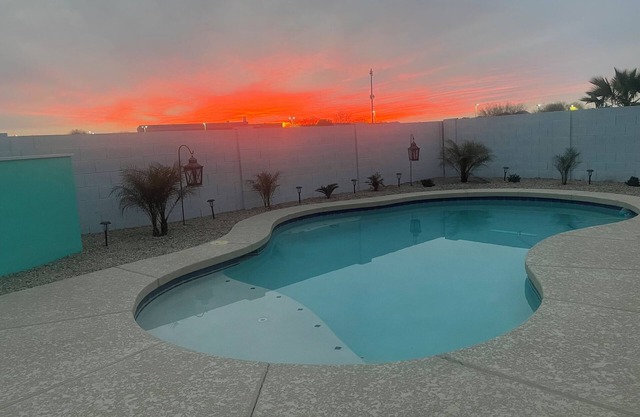 WOWZZZA! Newly Remodeled in FEB 2025, Heated Pool Home, 5 STARS ABOVE THE REST!
