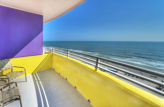 Wyndhams Ocean Walk Resort 3/2 Deluxe
