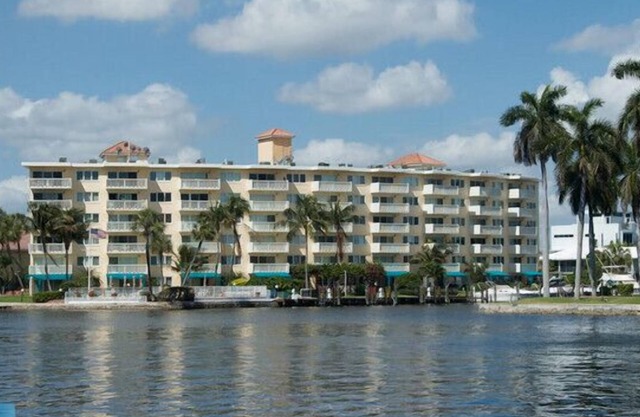Yacht & Beach Club Condo - Live the Good Life!