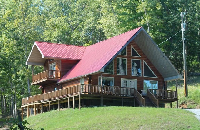 Yatesville Lake Premier Cabin Rental - Best Vacation Home in Eastern KY