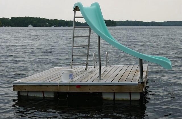 Year Round Lakefront Property On Beautiful Charleston Lake