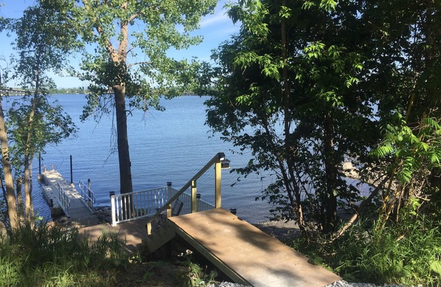 Year Round Lakeview Cottage with Dock on Lake Champlain
