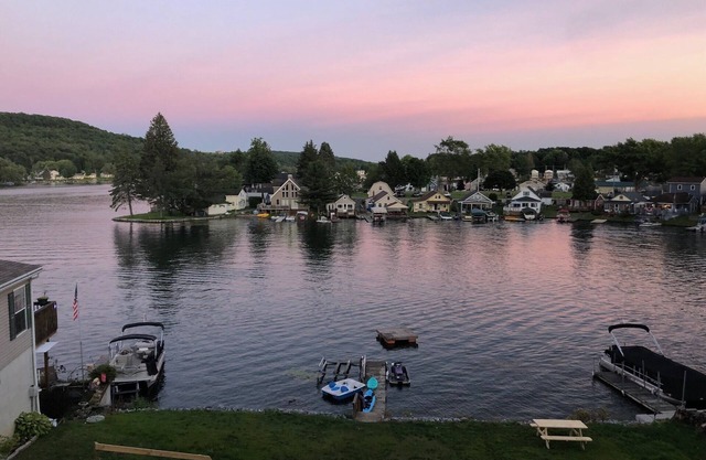 Year round, spacious, family friendly cottage with the best views on the lake!