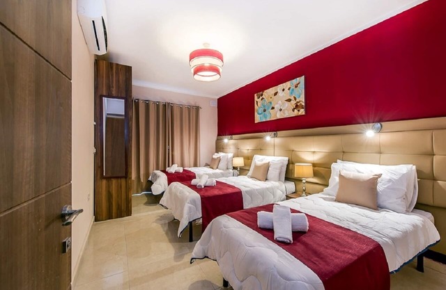 Yellow 1: Two-Bedroom Apartment in St. Julian's
