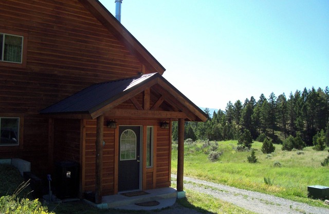 Yellowstone Mountain Home-Secluded custom home near Yellowstone with privacy!