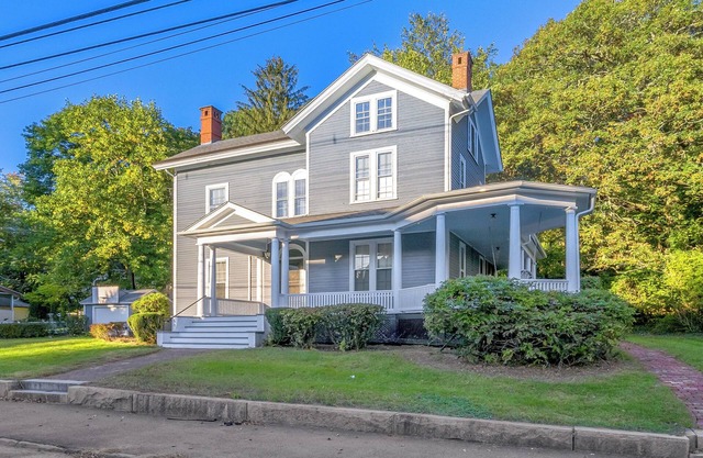 Your Charming 4BR Retreat Home Minutes from Casino Excitement!