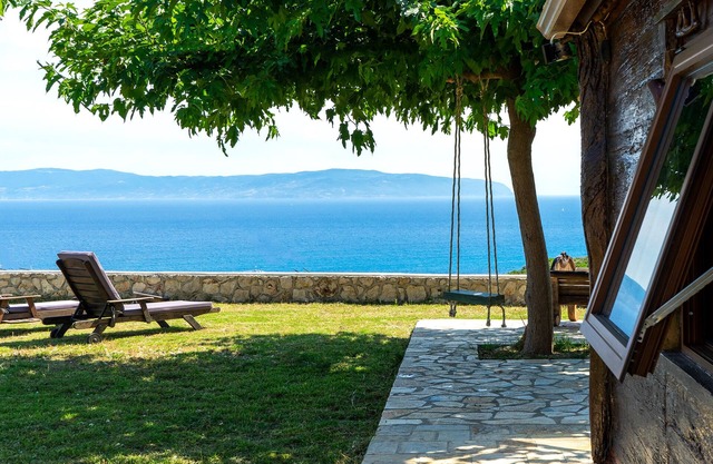 Your Dream Getaway Awaits in a Wooden House with Breathtaking Views