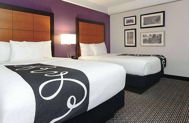 Your Home Away From Home! Family Friendly Unit To Enjoy! Pool Access!