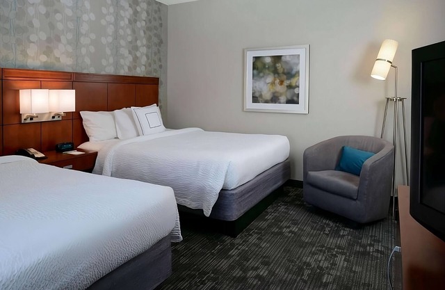 Your Home Away From Home! Indoor Pool, Free Parking, Pets Allowed