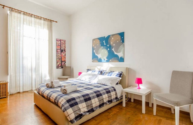 Your home in the heart of Naples! Large and comfortable apartment in the center Vomero.