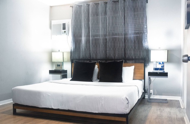 Your Keys to Montrose! Sleeps 40/10BR/10BA/9PA