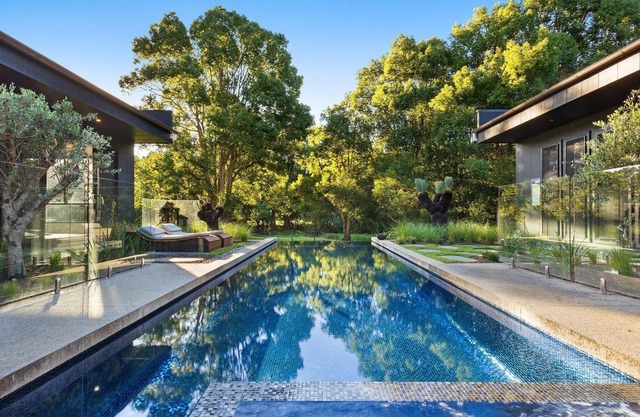 Your Luxury Escape - Friday