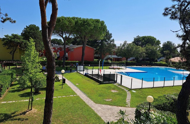 Your private garden near Venice, by the sandy beach in Italian design