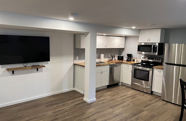 Your private suite awaits.Half a block from Gryro park. Quite safe area!
