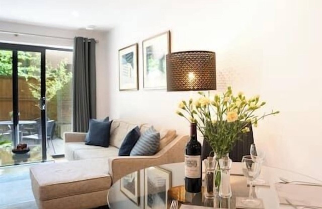 Your Space Apartments - Eden House, Executive 1 Bedroom