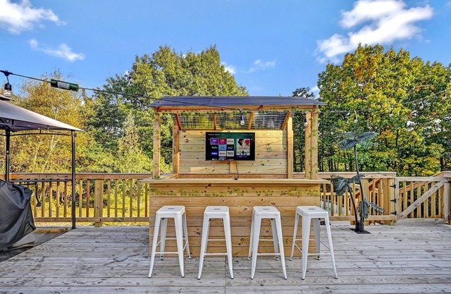 Your Ultimate Fun Getaway, Largest Backyard in the Poconosn
