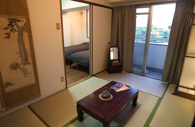 Yuyake - Relaxed 5th floor Tokyo apartment