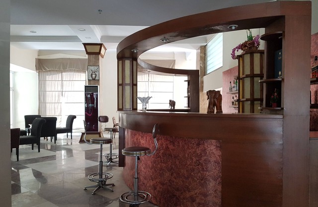 Zabu Thiri Hotel